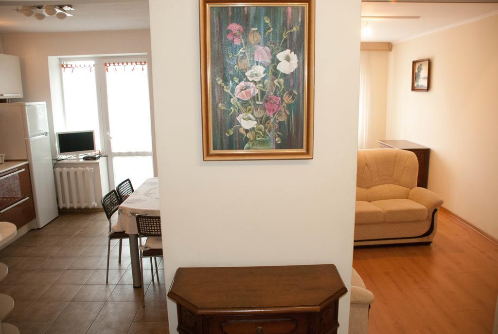 Apartment On Akademika Lazarenka 48a